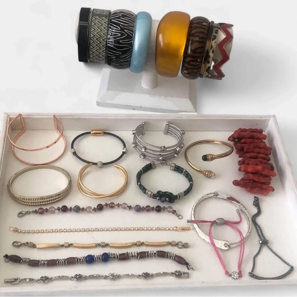 25-PC Bracelet Lot Vintage Modern